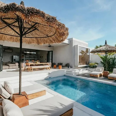 Concrete Retreat Umalas Canggu (Bali) Exterior photo