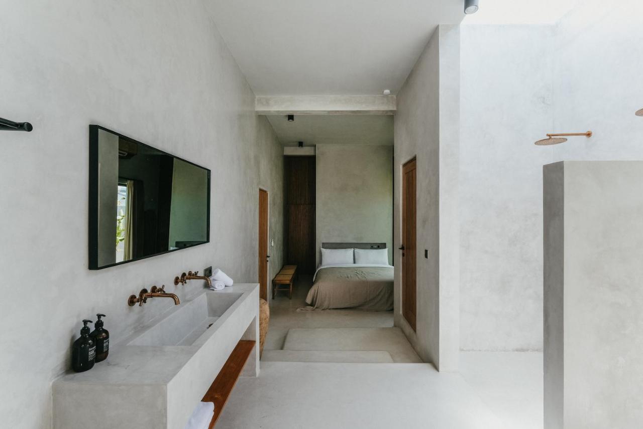 Concrete Retreat Umalas Villa *